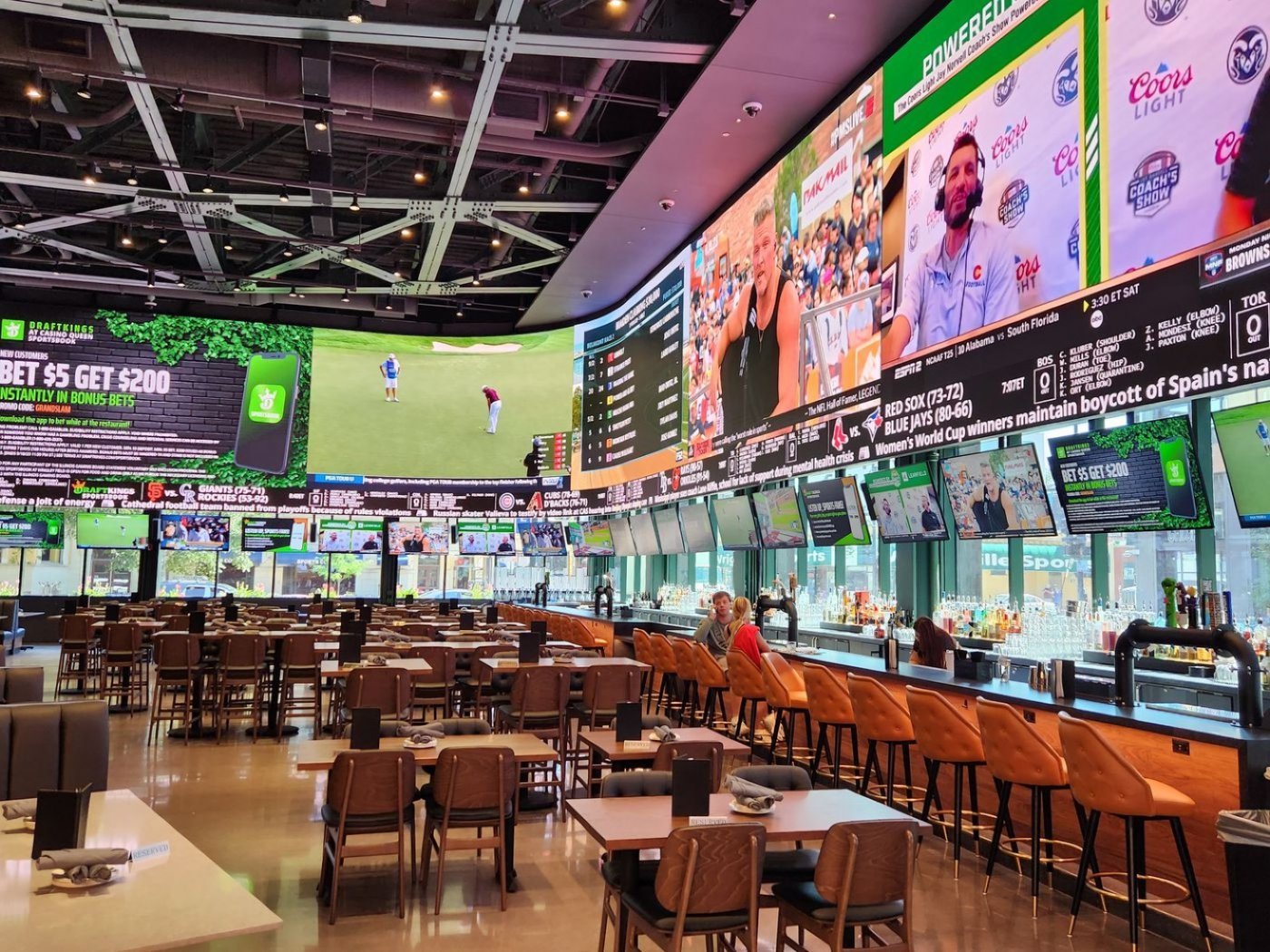 UFC 319 at DraftKings Sportsbook