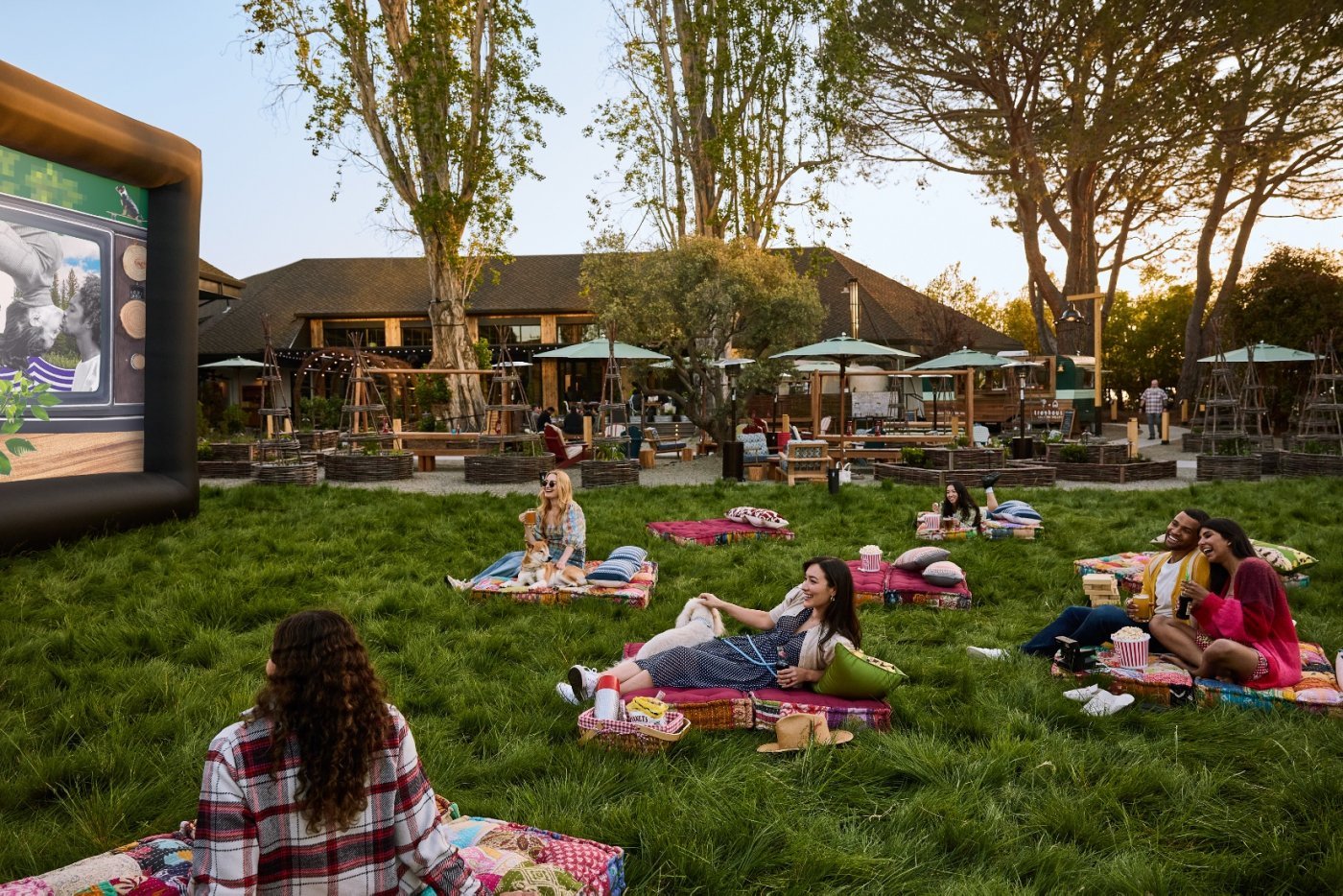 Summer Movie Night at Treehouse Hotel, 29 August | Event in Sunnyvale | AllEvents