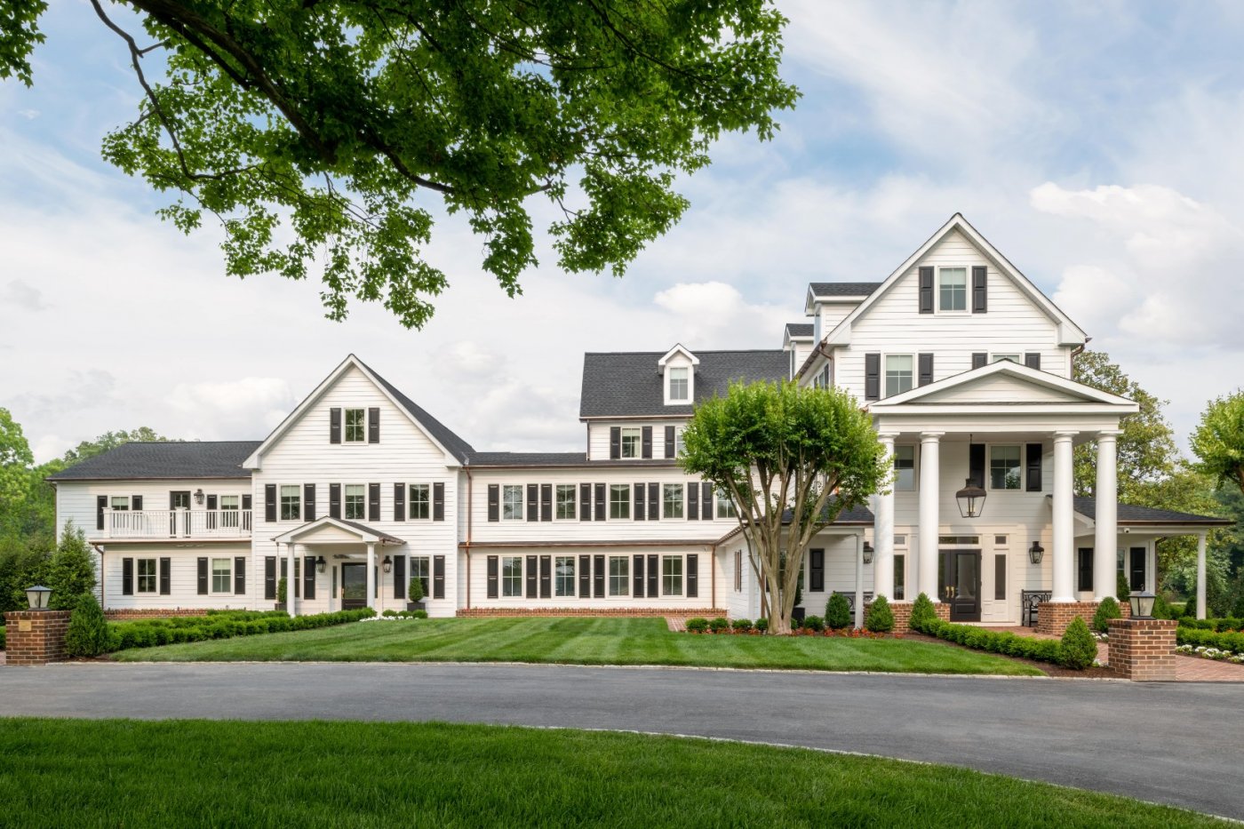 Savor a Waterfront Thanksgiving of Flavor and Gratitude at The Oaks | Event in Easton | AllEvents