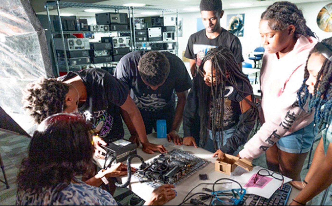 BYOC Bust ’Em Up - Hard Drive Smash and Tune Up Your PC, 29 November | Event in Forest Park | AllEvents