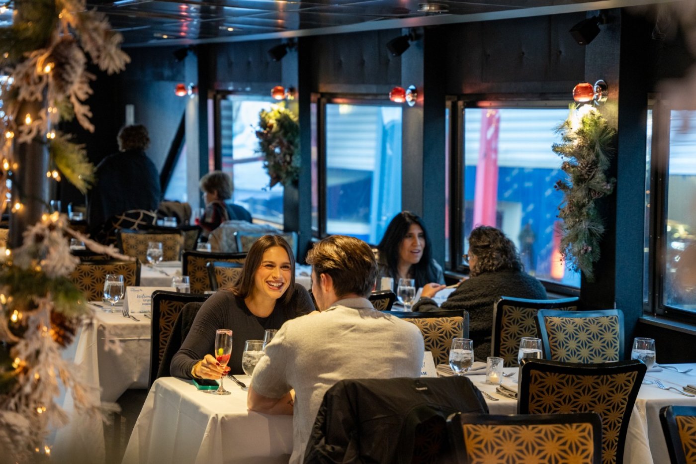 City Cruises Philadelphia New Year's Eve Signature Dinner Cruise, 31 December | Event in Philadelphia | AllEvents