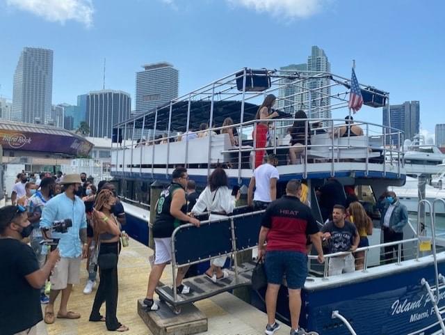 Blue & White Labor Day Weekend Yacht Party – New York, NY